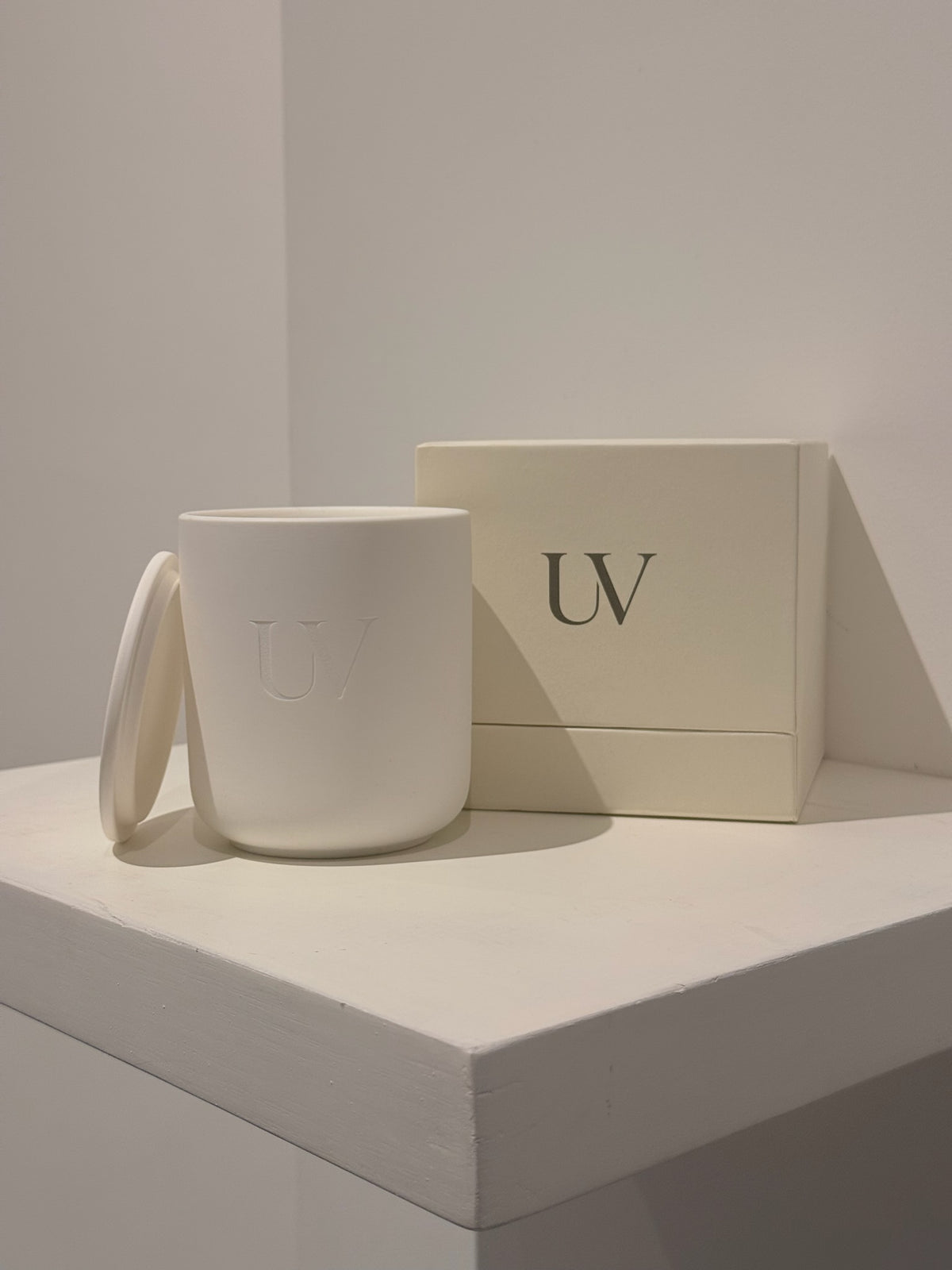UV CITRÉA — White Ceramic Candle